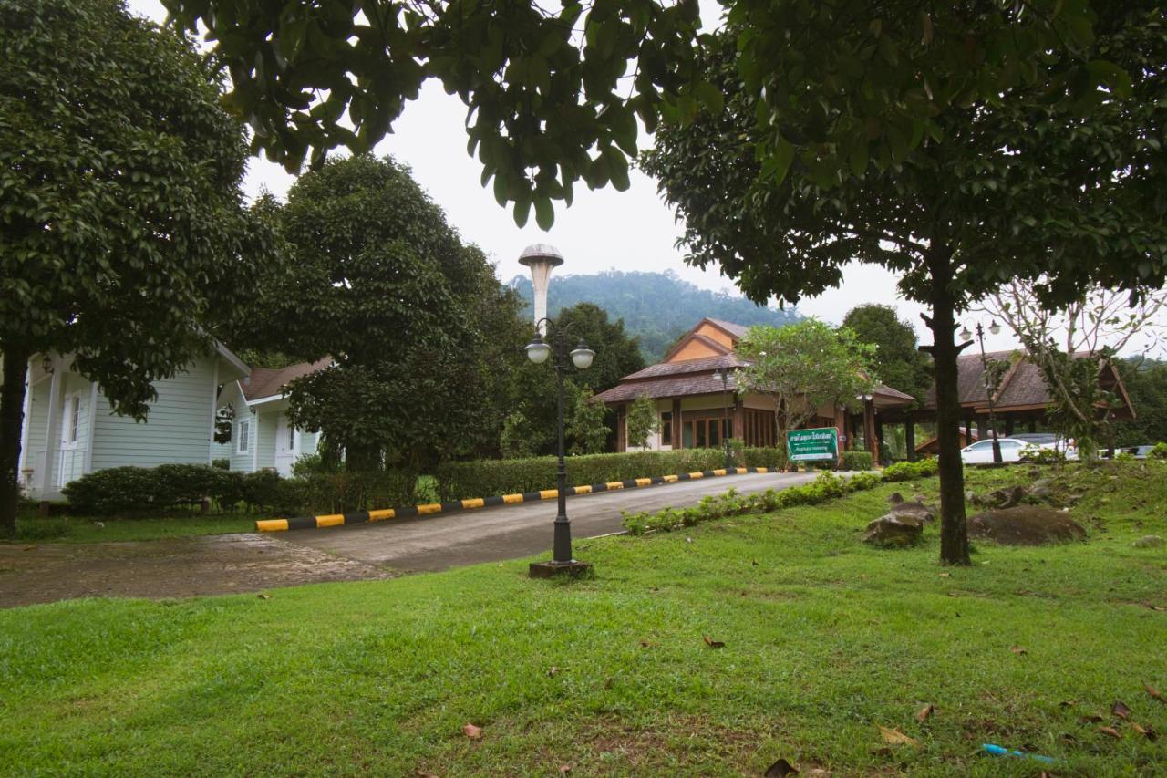 Akantuka Homestay Chanthaburi Exteriör bild