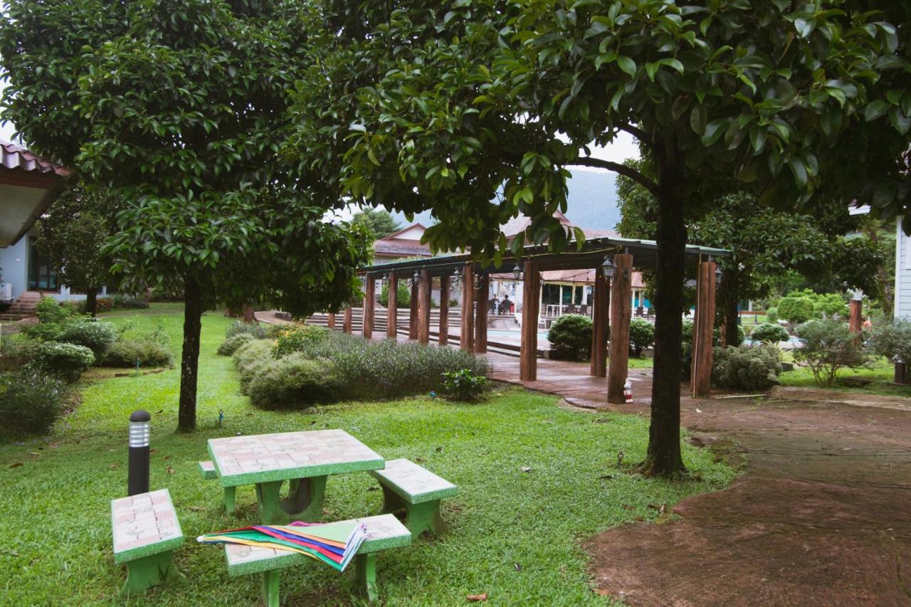 Akantuka Homestay Chanthaburi Exteriör bild