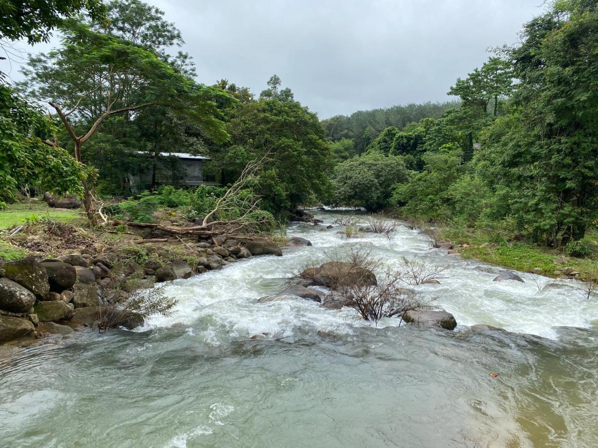 Akantuka Homestay Chanthaburi Exteriör bild